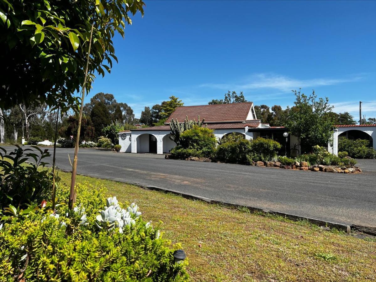 Azalea Motel Coonabarabran Exteriör bild